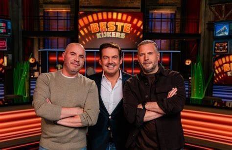 Ruben Nicolai, Jeroen van Koningsbrugge en Tijl Beckand in de studio van Beste Kijkers