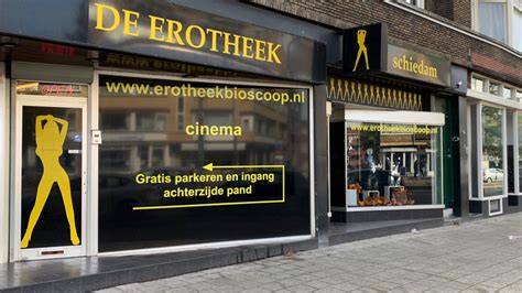 Foto van de stijlvolle gevel van De Erotheek in Schiedam.