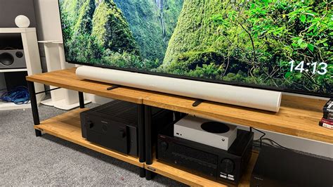 Illustratie van de aansluitingen op de Sonos Arc en de verschillende manieren om deze op een tv aan te sluiten (met en zonder optische adapter).