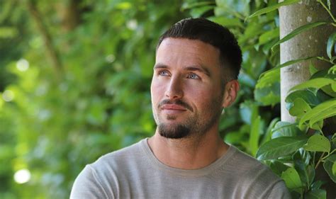 Collage van Donny Roelvink in verschillende tv-programma's