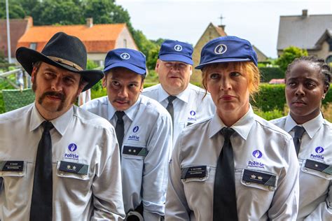 Een collage van de hoofdpersonages van de film 68 Kill: Chip, Liza en Dwayne, met een duistere, grungy sfeer.