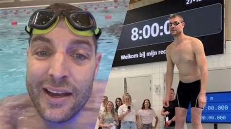 Maarten van der Weijden zwemt tijdens de Elfstedenzwemtocht