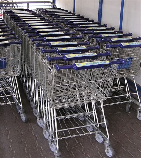 Winkelkarretje in een supermarkt