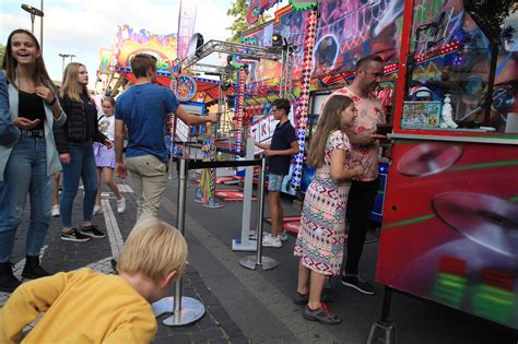 Foto van protestactie voor gratis toiletgebruik voor vrouwen op de kermis
